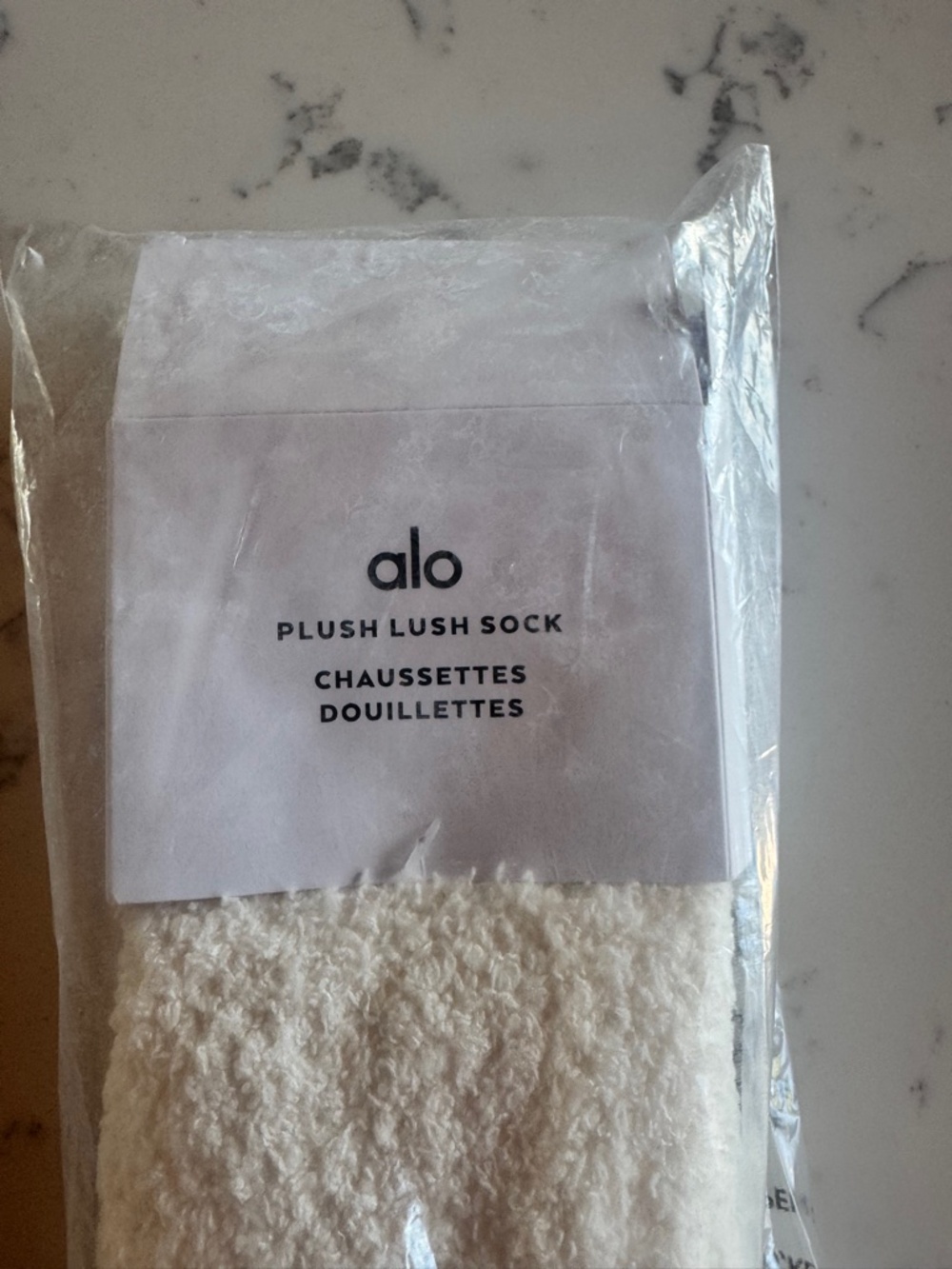 ALO SHERPA SOCKS CREAM/WHITE BRAND NEW IN PACKAGE